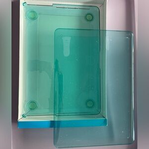 Speck Aqua Blue Laptop Case